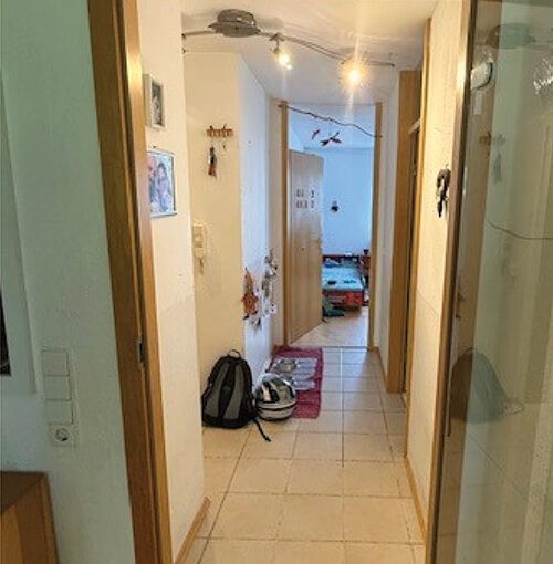 Exposé_Esslingen_ansicht_Flur_01